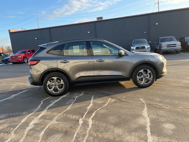 Used 2025 Ford Escape ST-Line Select image 5