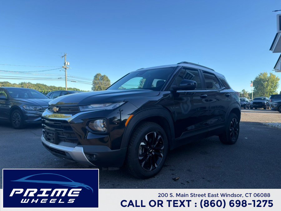 Used 2023 Chevrolet TrailBlazer LT w/ Convenience Package AWD/4WD image 3