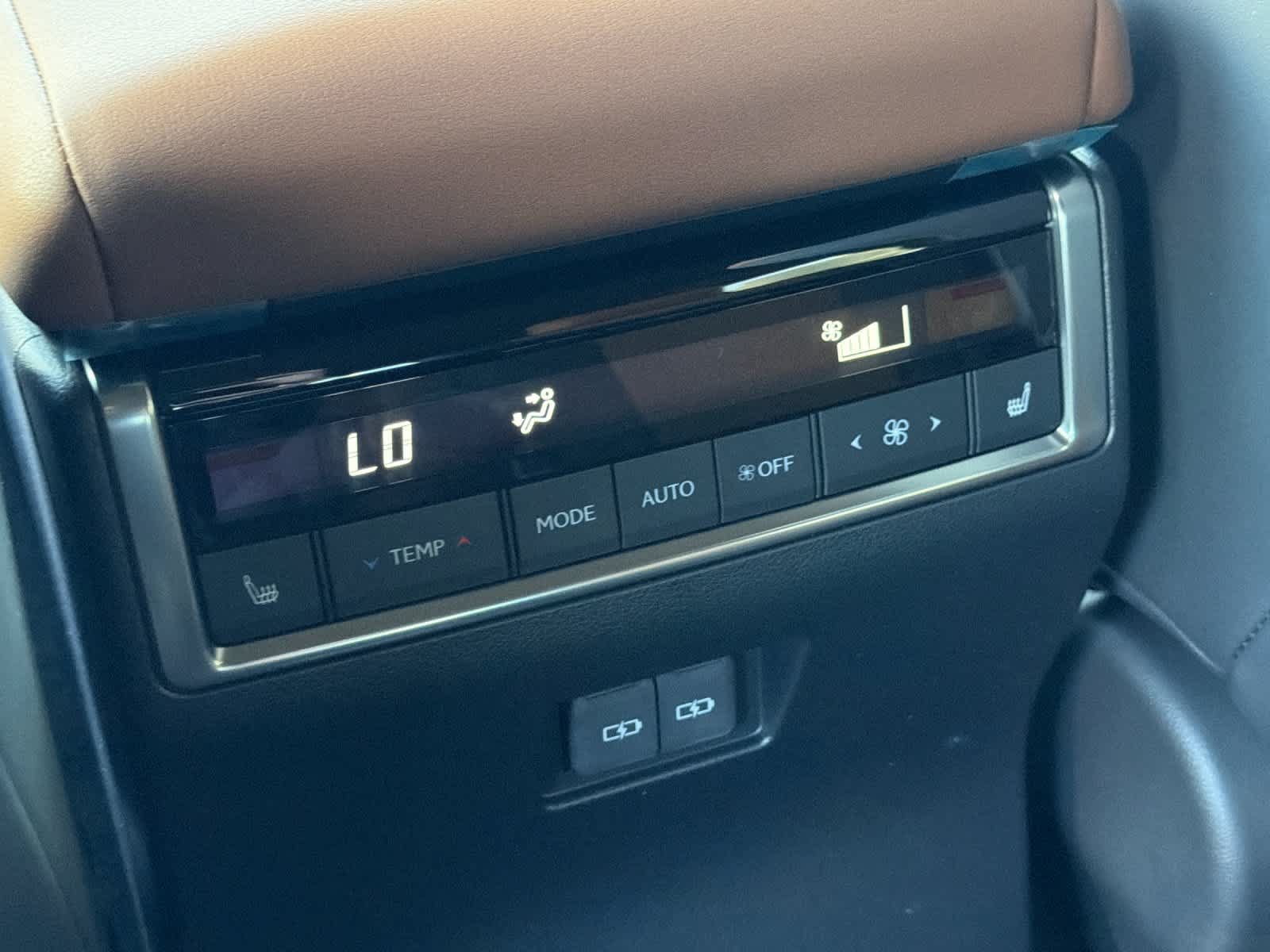 New 2026 Lexus GX 550 w/ Accessory Package (Z1) AWD/4WD image 14