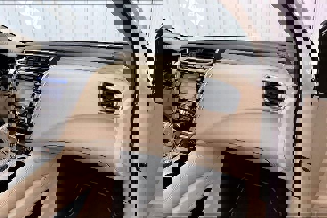 Used 2017 Nissan Murano SL w/ SL Technology Package AWD/4WD image 18