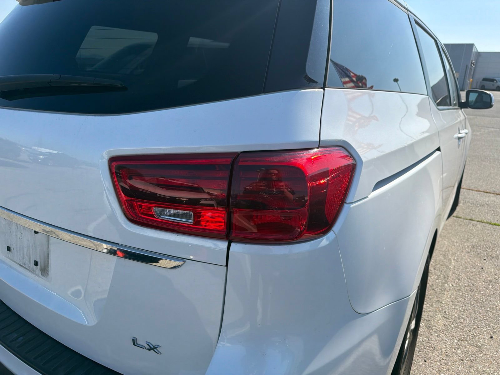 Used 2021 Kia Sedona LX FWD image 10