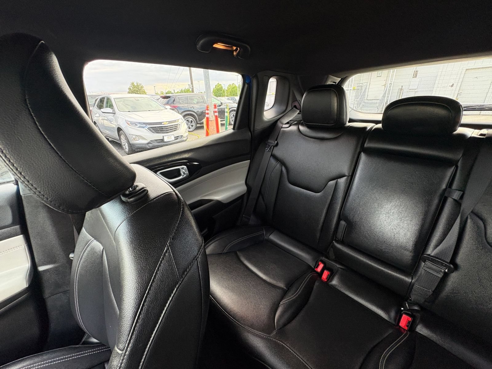 Used 2025 Jeep Compass Limited AWD/4WD image 40