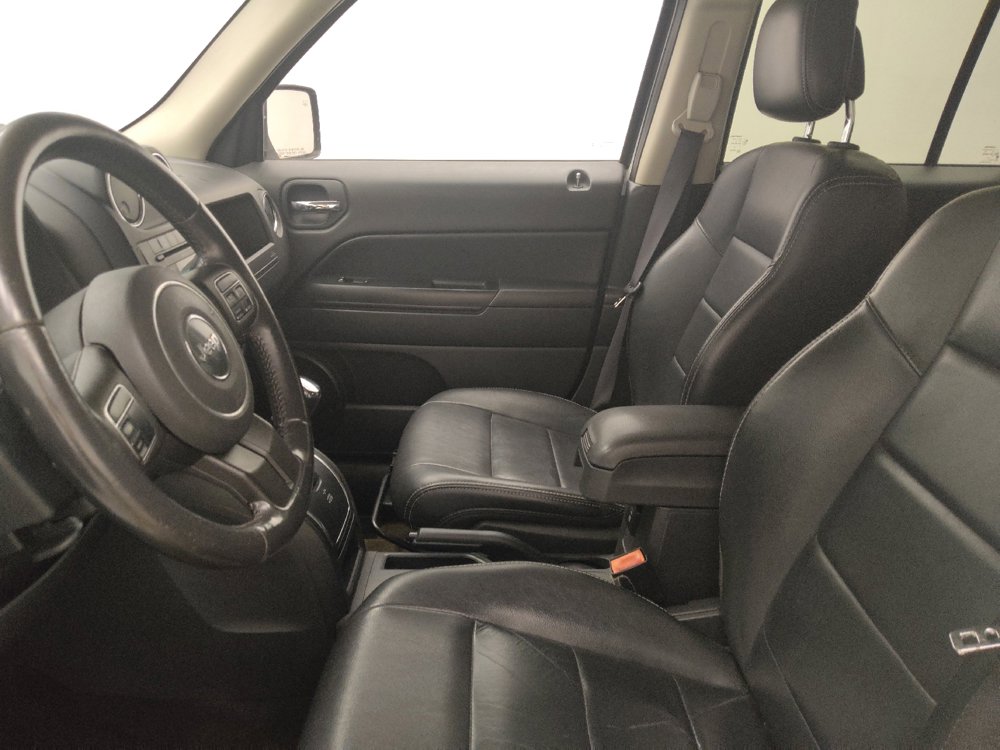 Used 2015 Jeep Patriot High Altitude FWD image 17