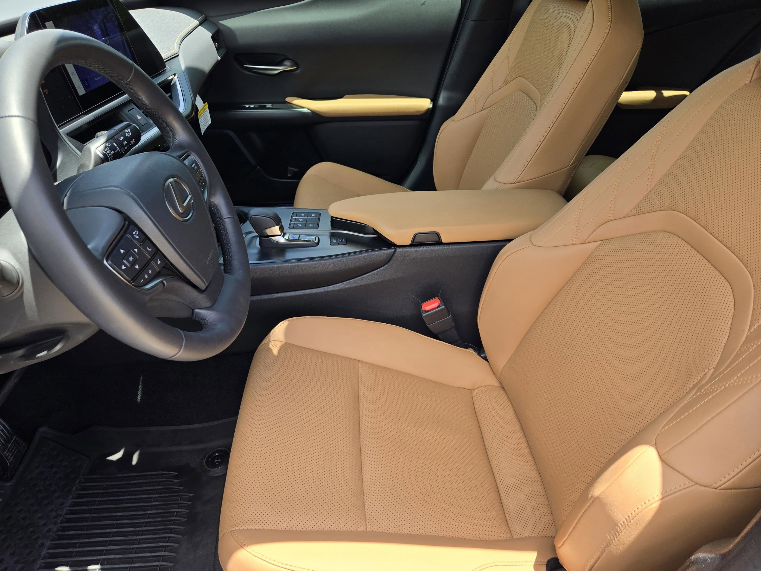 Used 2025 Lexus UX 300h FWD w/ Cold Area Package image 9