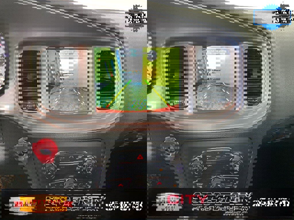 Used 2023 Dodge Charger SXT w/ Blacktop Package image 21