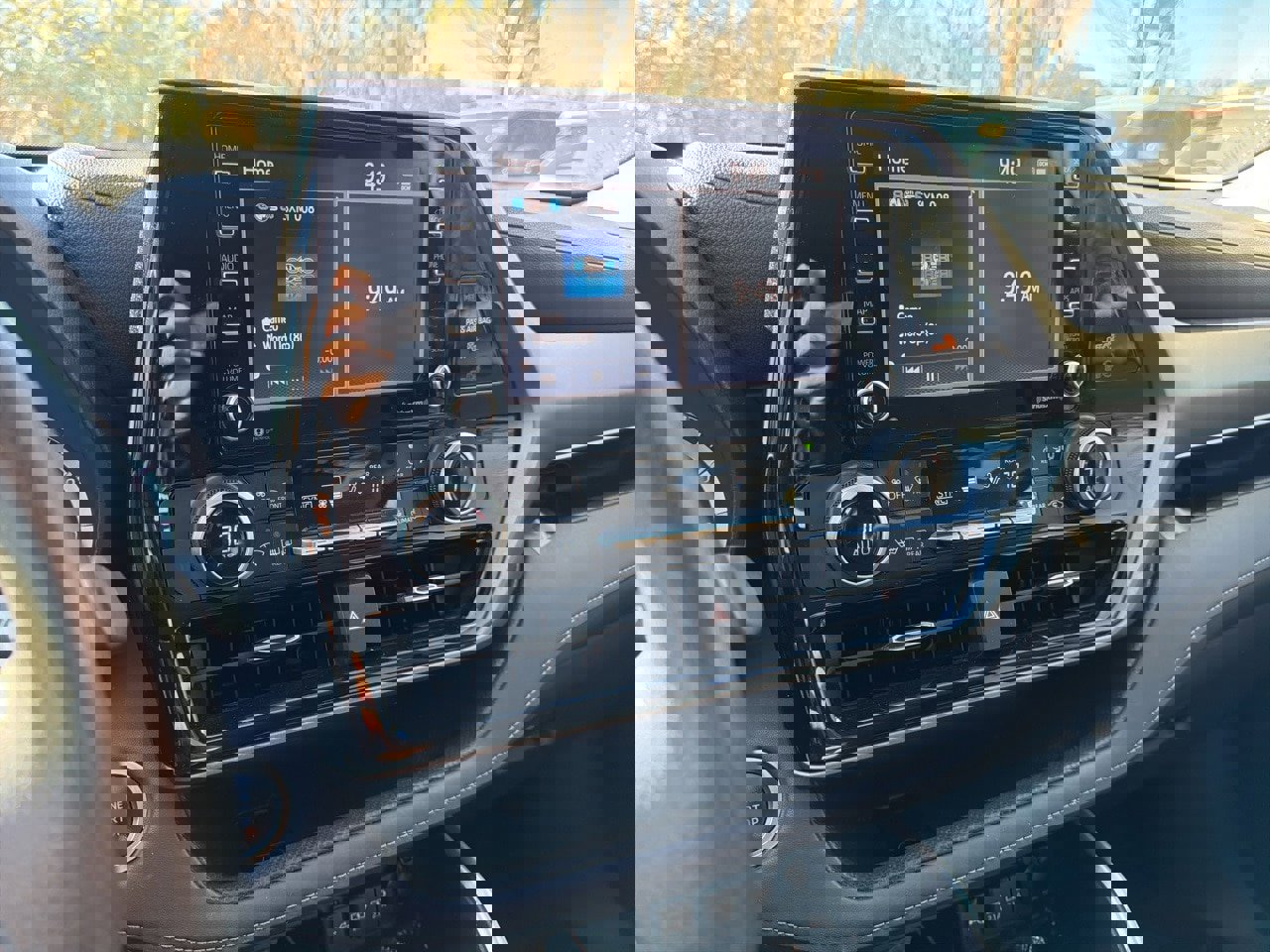 Used 2020 Toyota Highlander L image 14