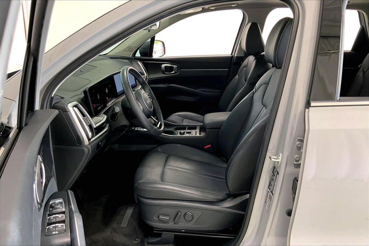 Used 2024 Kia Sorento S w/ Panoramic Sunroof Package AWD/4WD image 18