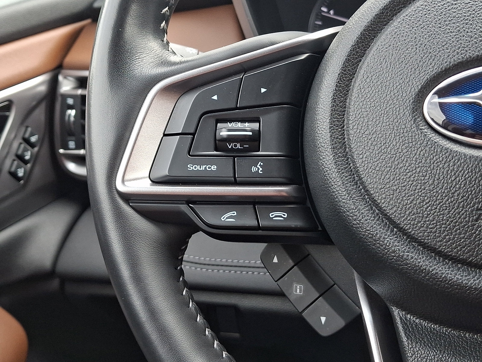 Certified 2022 Subaru Outback Touring XT AWD/4WD image 23
