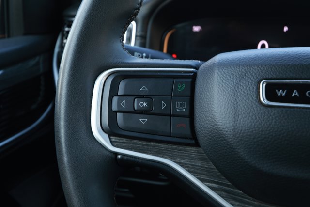 Used 2022 Jeep Wagoneer Series II RWD image 12