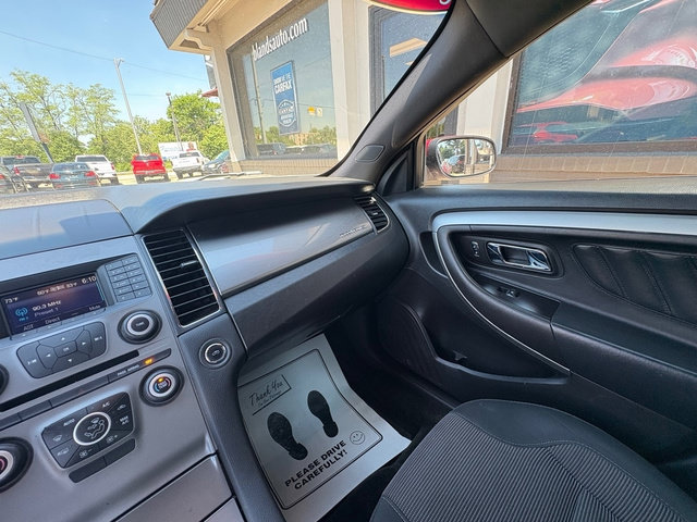 Used 2017 Ford Taurus SEL FWD image 30