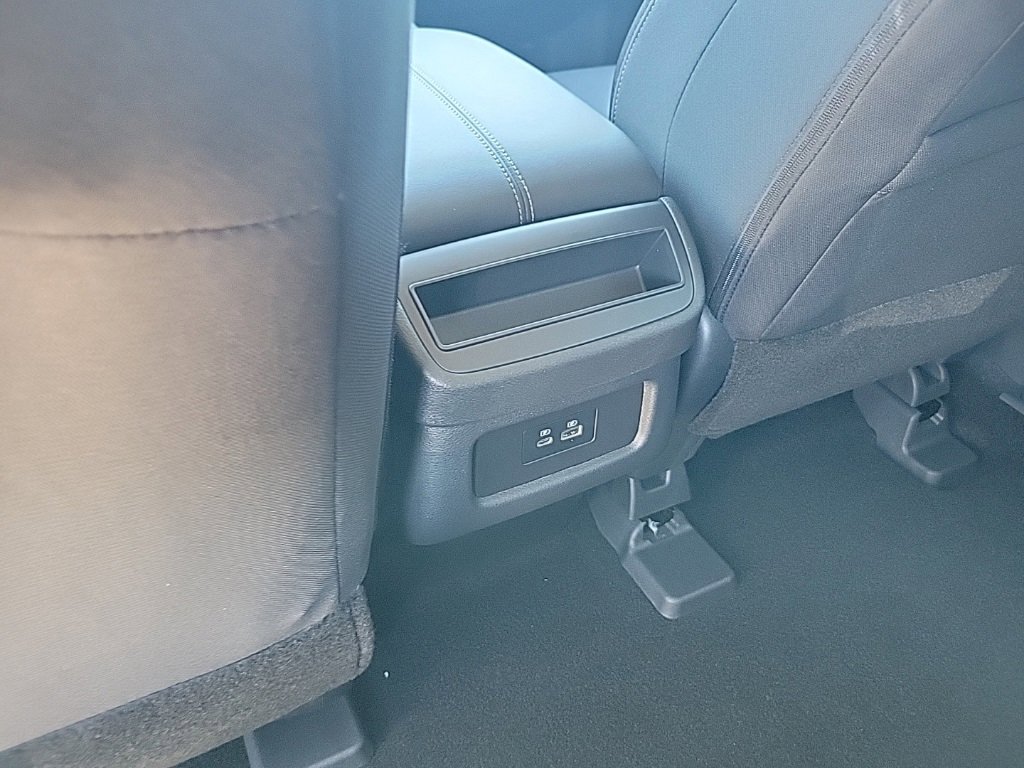 New 2025 Nissan Pathfinder S image 33