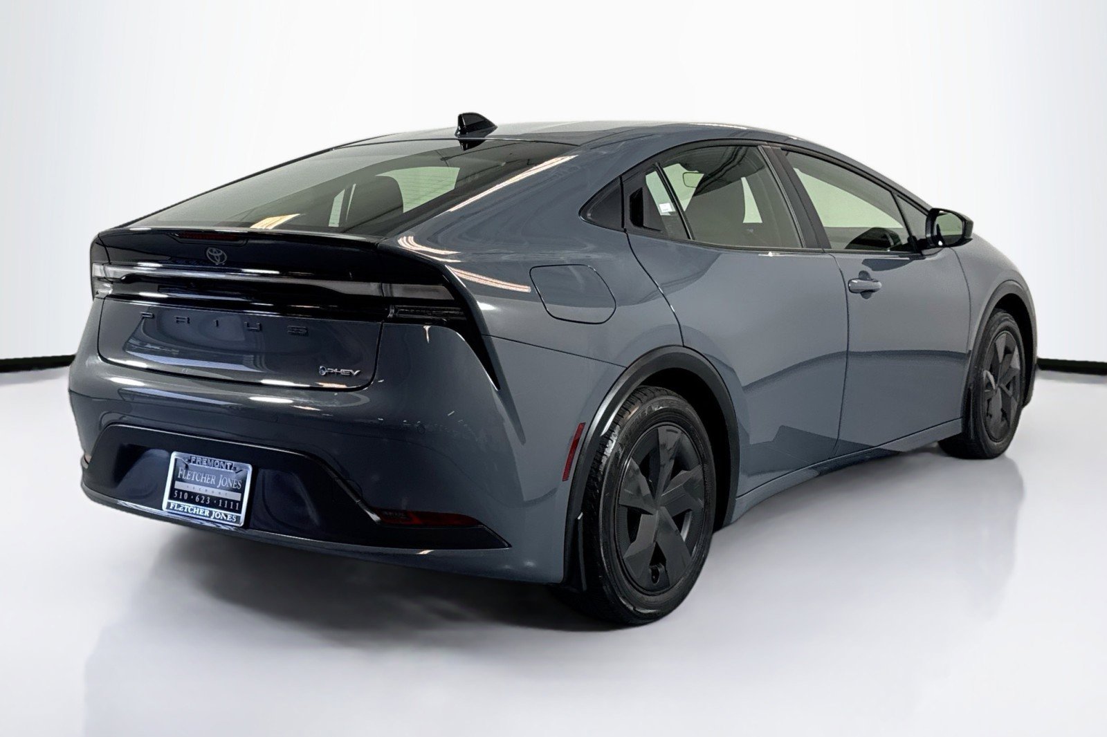 Used 2026 Toyota Prius Plug-In Hybrid FWD image 5
