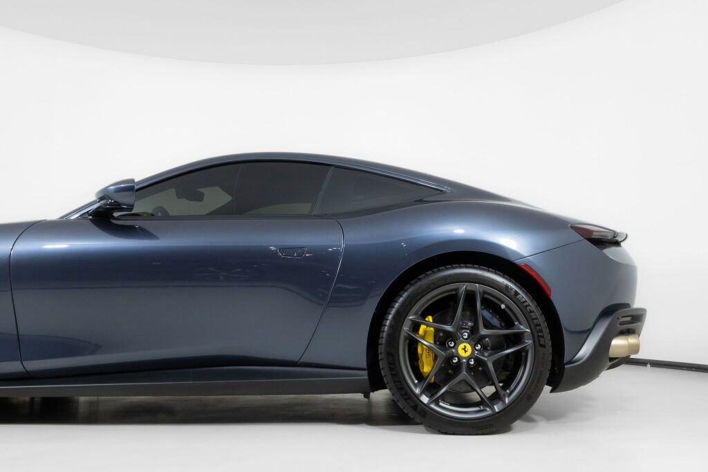 Used 2024 Ferrari Roma image 17