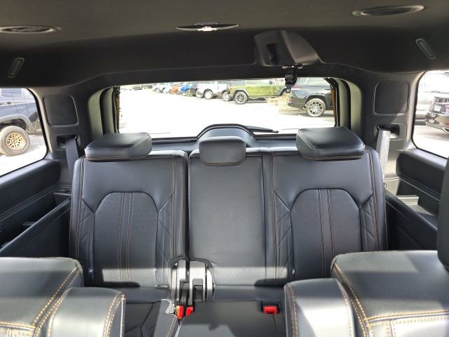 Used 2024 Ford Expedition Platinum AWD/4WD image 16