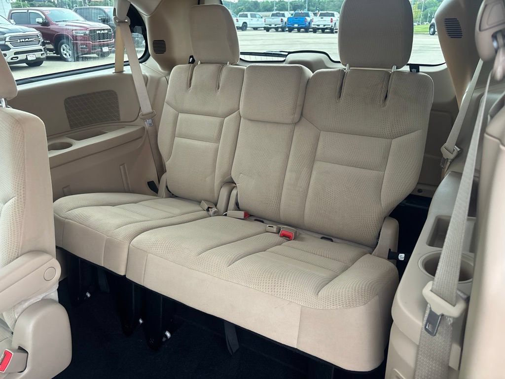 Used 2015 Dodge Grand Caravan SXT FWD image 16