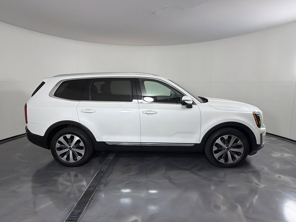 Used 2020 Kia Telluride EX w/ EX Premium Package AWD/4WD image 4
