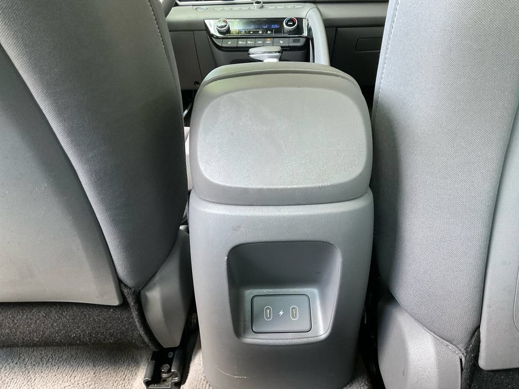 Used 2025 Hyundai Elantra SEL FWD image 24