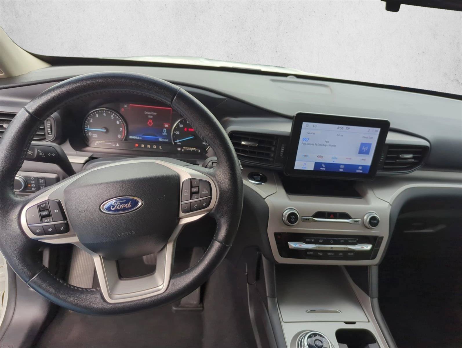 Used 2023 Ford Explorer XLT AWD/4WD image 20