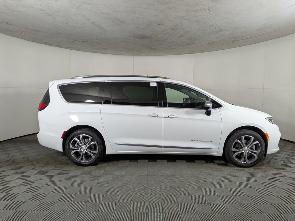 New 2026 Chrysler Pacifica Pinnacle w/ Trailer Tow Group image 6