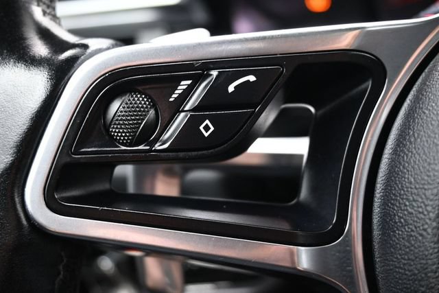 Used 2020 Porsche Macan AWD/4WD image 20