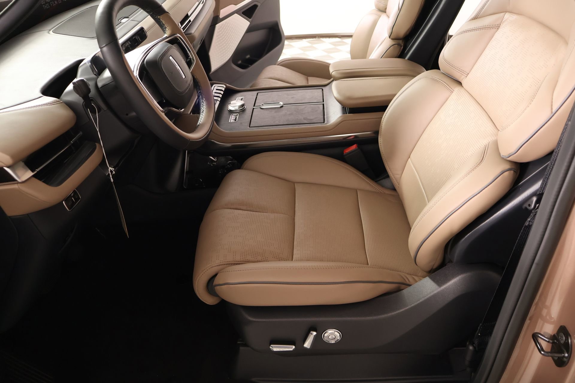 New 2026 Lincoln Navigator Black Label AWD/4WD image 11