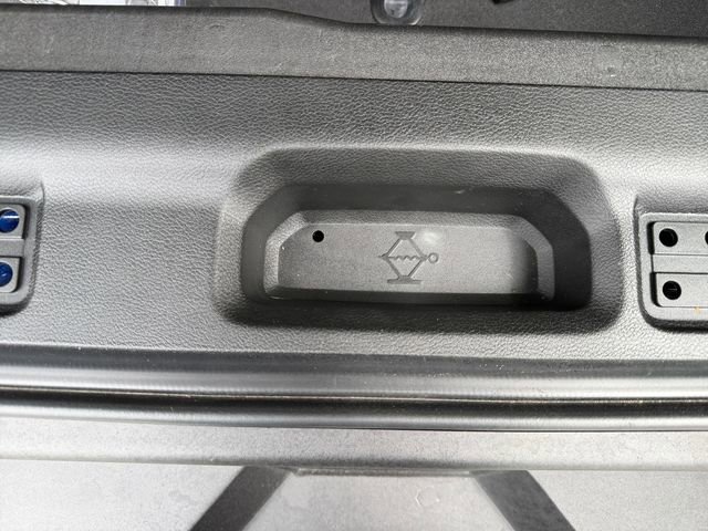 Used 2018 Jeep Wrangler Sport image 32