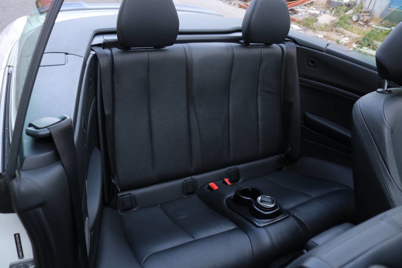 Used 2018 BMW M240i Convertible image 19