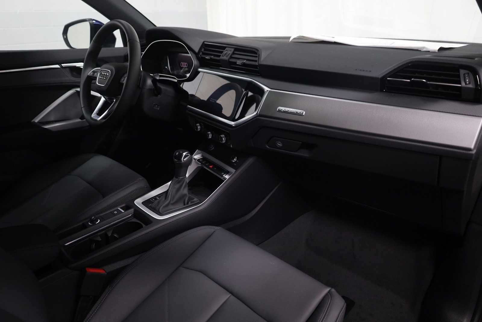 New 2025 Audi Q3 2.0T Premium image 6