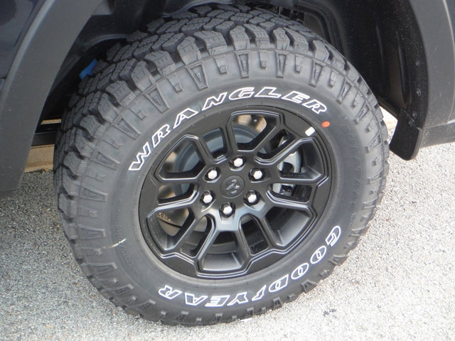 New 2027 RAM 1500 Rebel w/ Rebel Level 2 Equipment Group AWD/4WD image 9