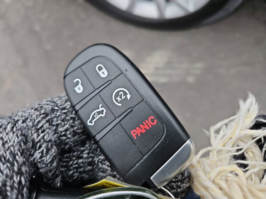 Used 2025 Dodge Durango GT image 35