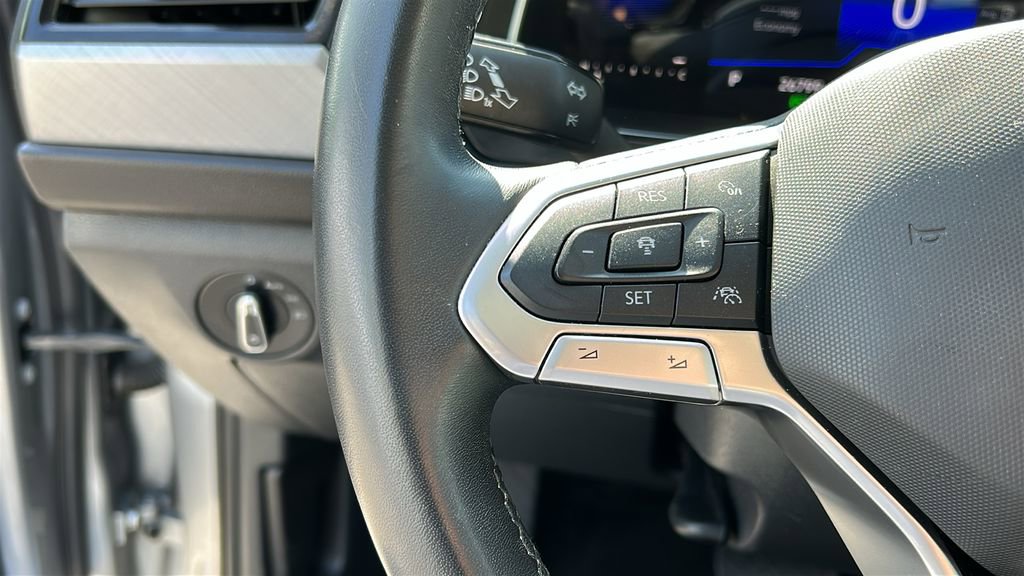 Used 2023 Volkswagen Jetta SE w/ Panoramic Sunroof Package FWD image 13