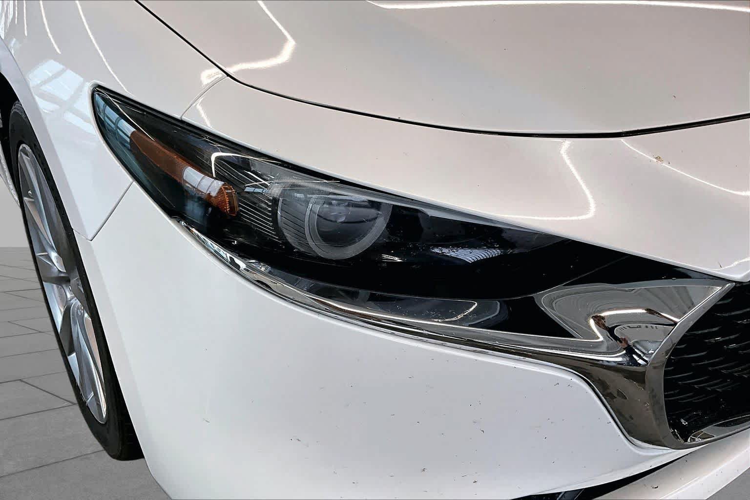 Used 2019 MAZDA MAZDA3 Sedan w/ Premium Package FWD image 26