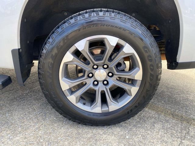 Used 2022 Chevrolet Silverado 1500 High Country w/ Z71 Off-Road Package image 8