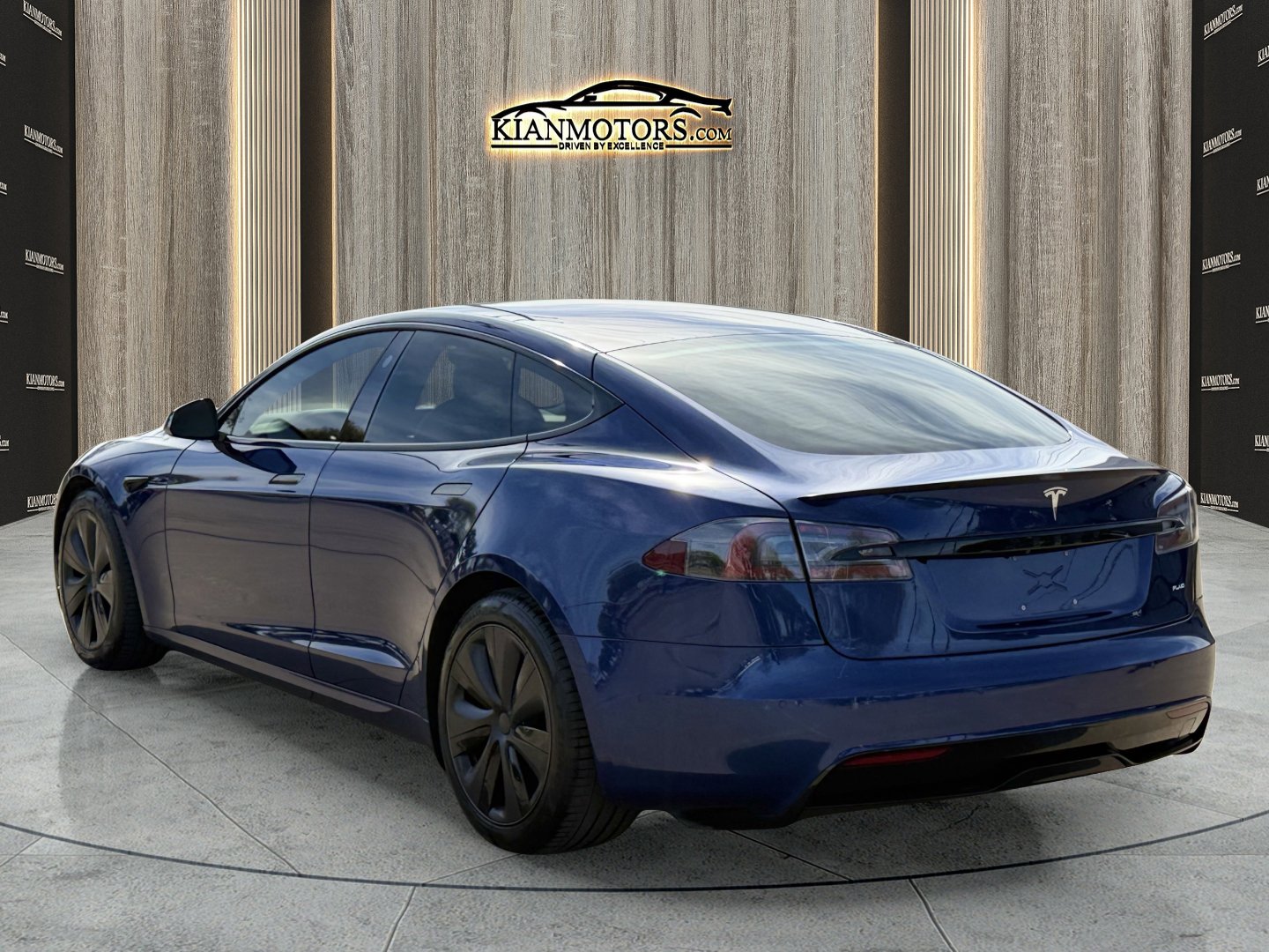Used 2021 Tesla Model S Plaid image 6
