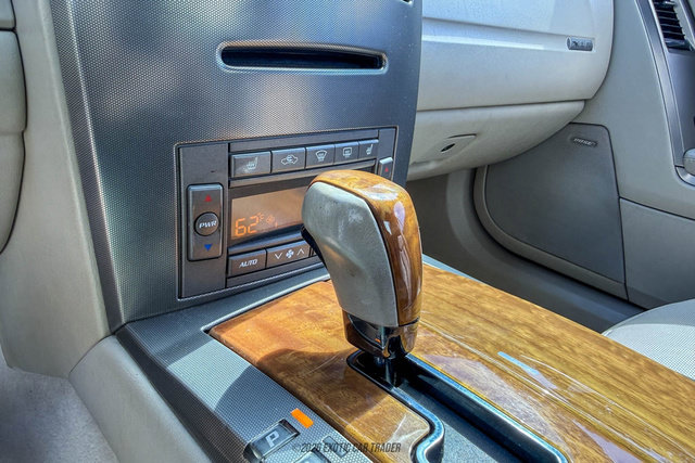 Used 2005 Cadillac XLR RWD image 44