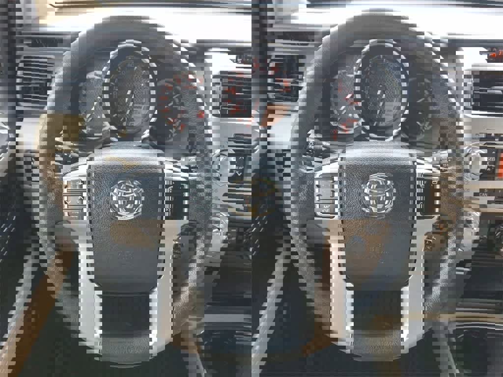 Used 2013 Toyota 4Runner SR5 image 21