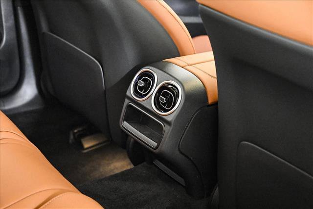 New 2026 Mercedes-Benz C 300 4MATIC Sedan image 19