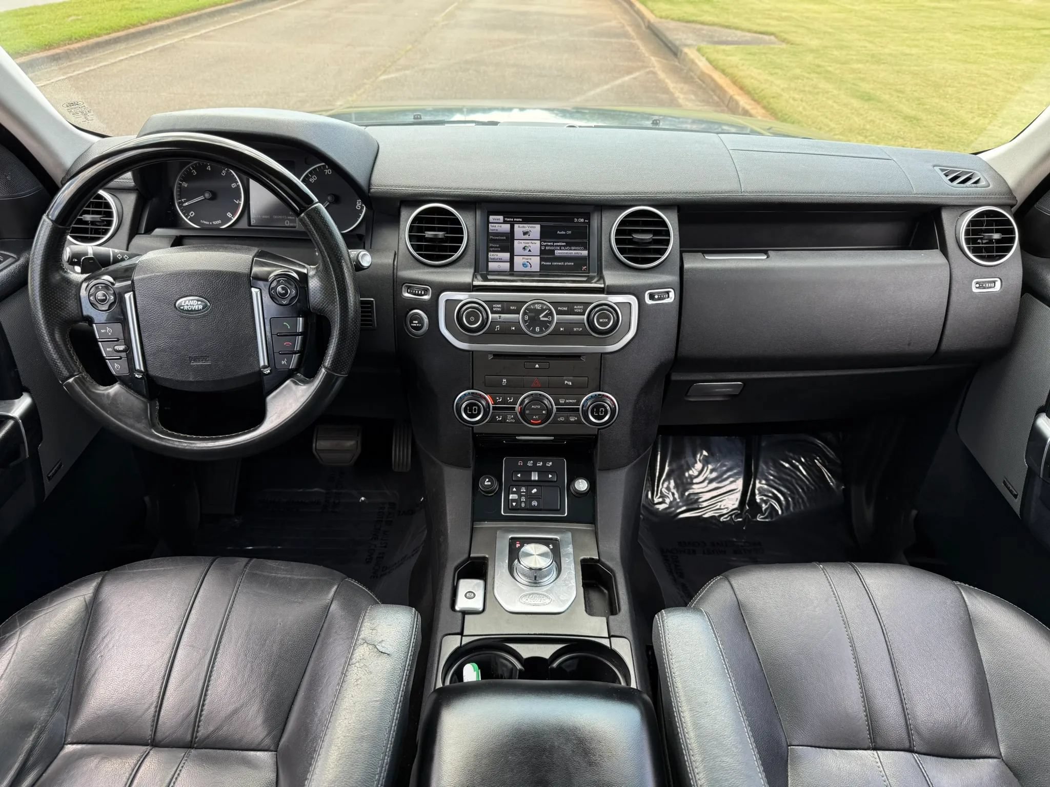 Used 2015 Land Rover LR4 HSE AWD/4WD image 17