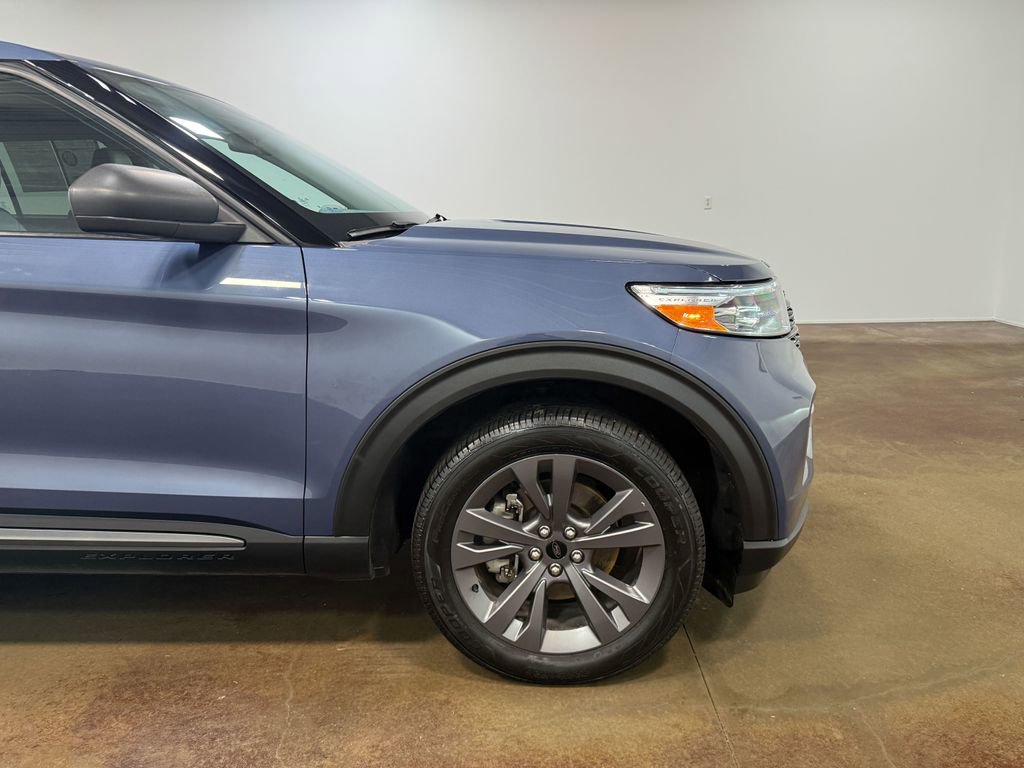 Used 2021 Ford Explorer XLT w/ Equipment Group 202A image 31