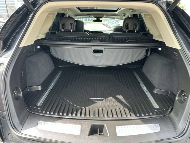 Used 2019 Cadillac XT5 Premium Luxury w/ Driver Assist Package AWD/4WD image 9