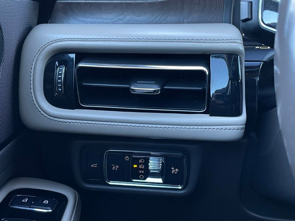 Used 2022 Lincoln Aviator Reserve w/ Elements Package Plus image 14