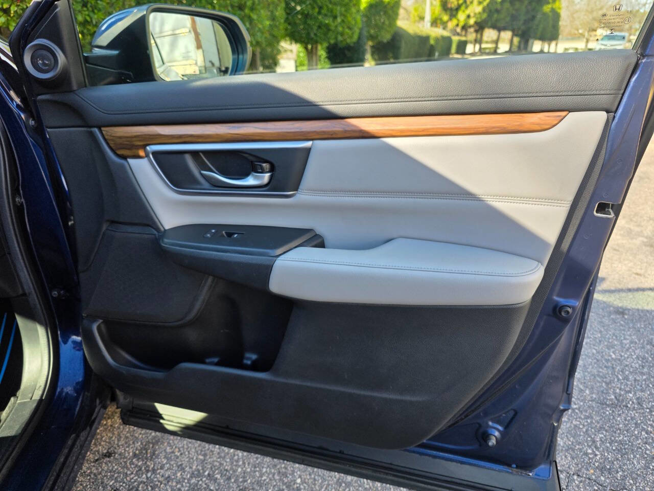 Used 2017 Honda CR-V Touring image 35