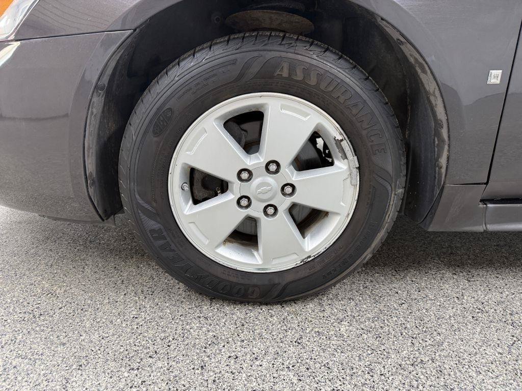 Used 2009 Chevrolet Impala LT FWD image 29