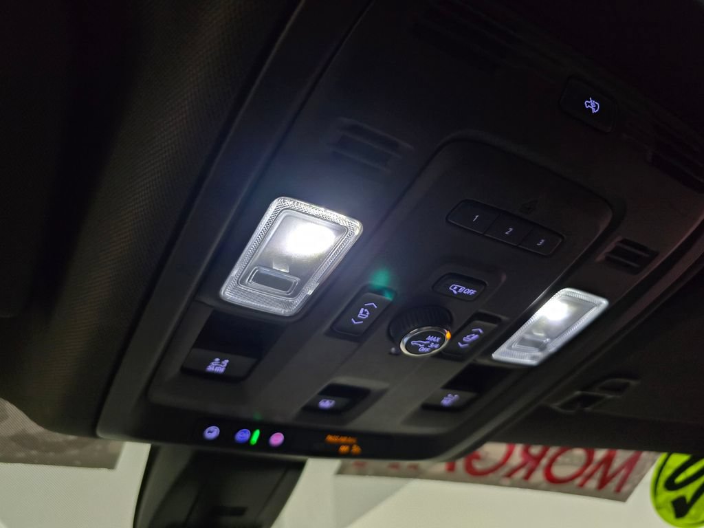 Used 2021 GMC Yukon Denali AWD/4WD image 30