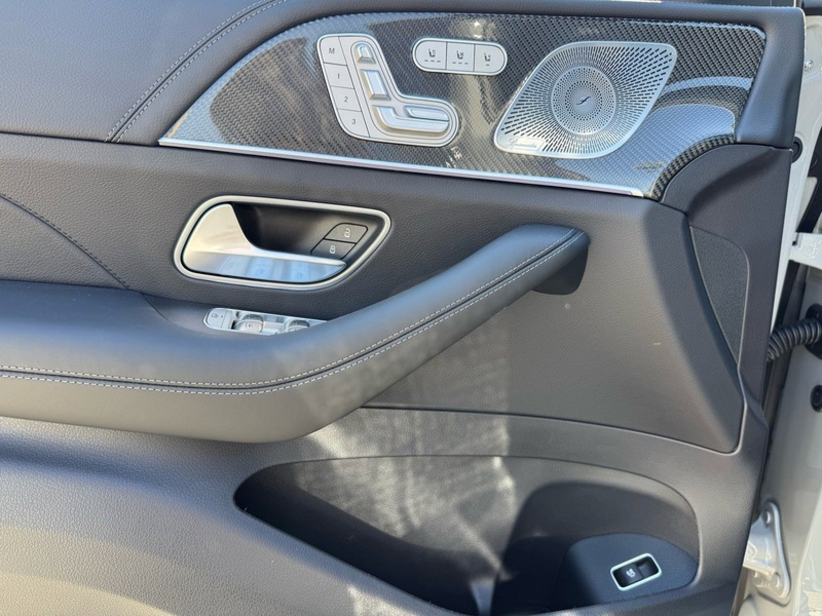 New 2026 Mercedes-Benz GLE 53 AMG 4MATIC Coupe image 12