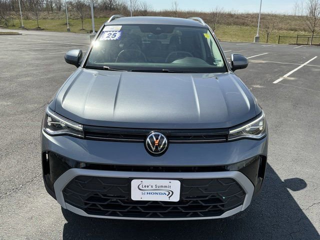 Used 2025 Volkswagen Taos SE image 11