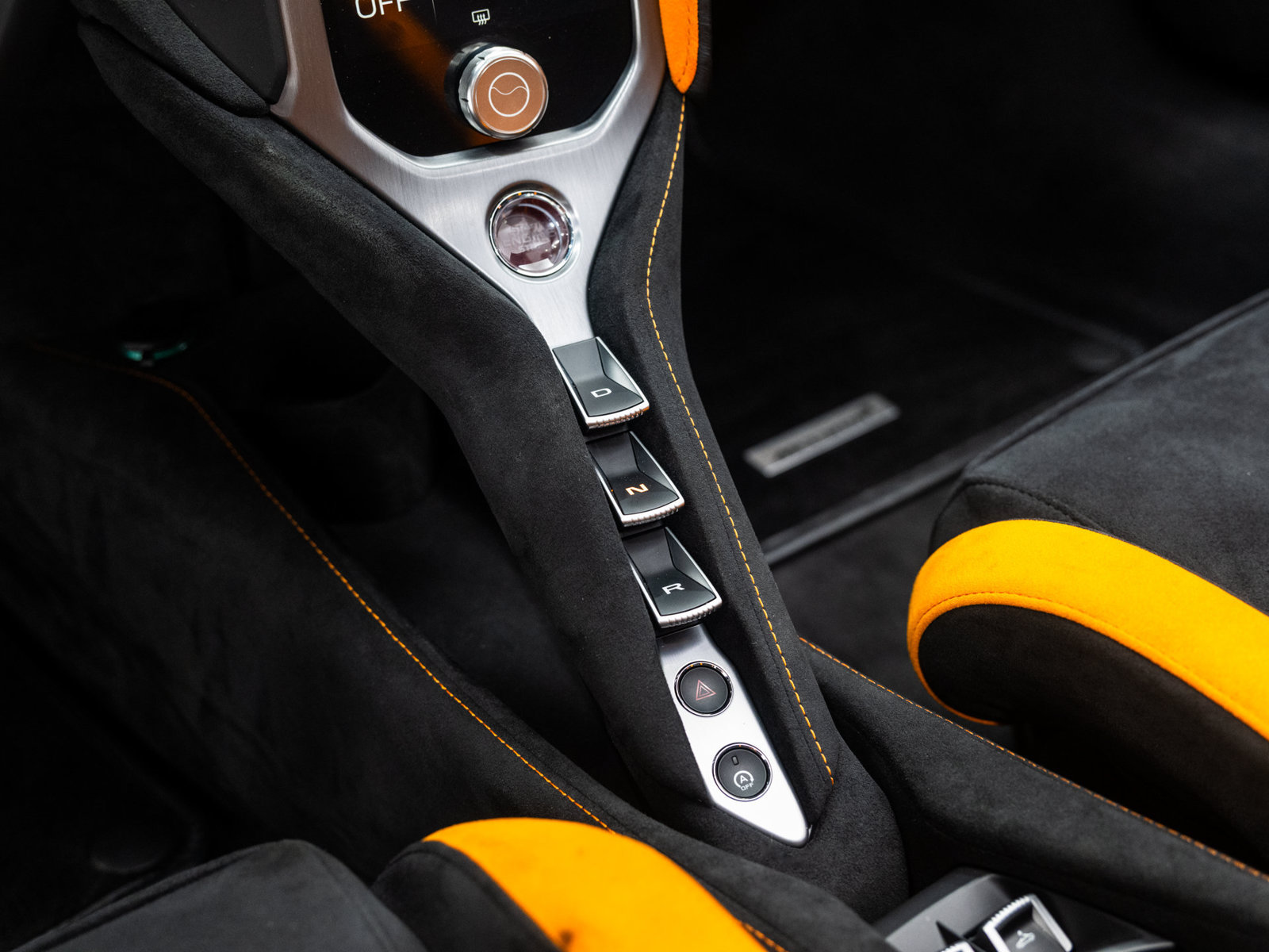 Used 2024 McLaren 750S Spider RWD image 46