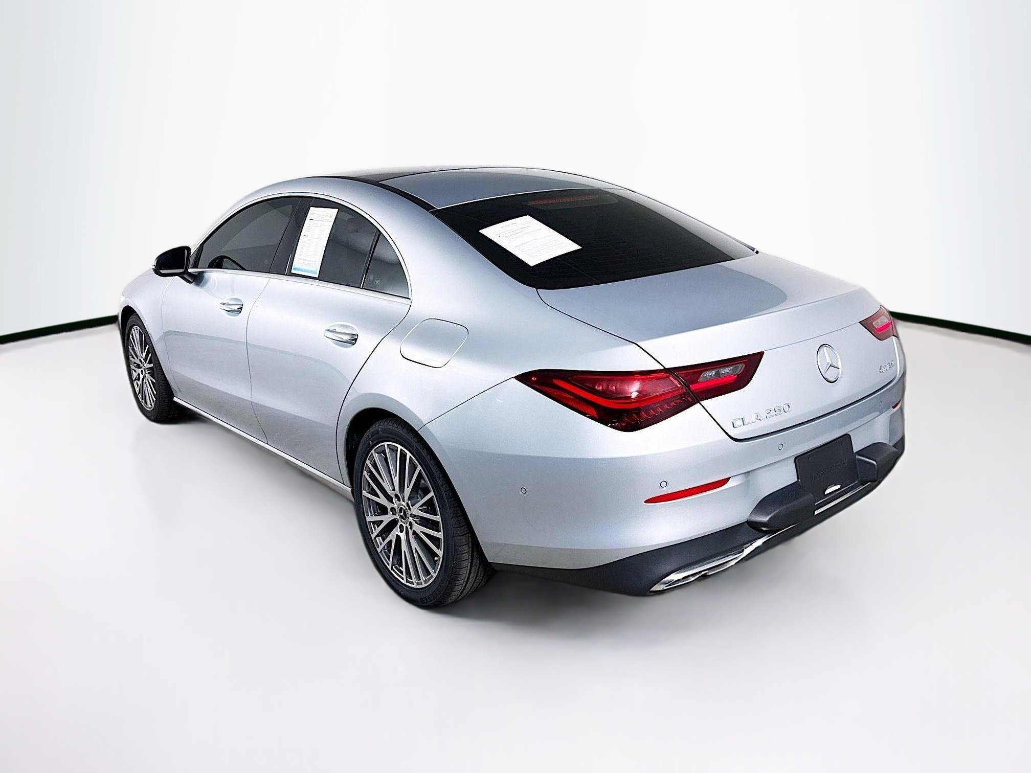 Used 2025 Mercedes-Benz CLA 250 4MATIC image 29