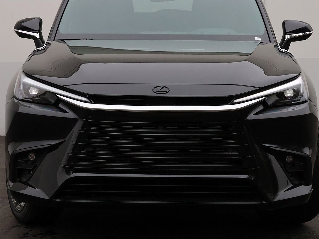 New 2026 Lexus TX 550h AWD Plug-In Hybrid image 6