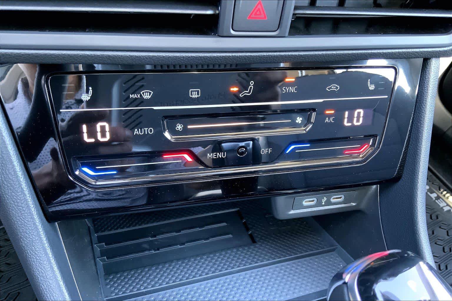 New 2026 Volkswagen Jetta SE FWD image 19